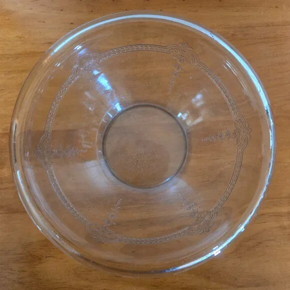 Vintage Medium Size Glass Bowl with Lid - Picture 2 of 9